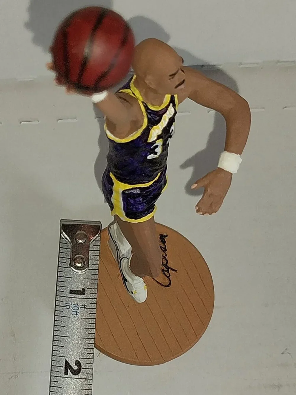 Gartlan USA Kareem Abdul-Jabbar 34 The Captain Figure with Purple Jersey